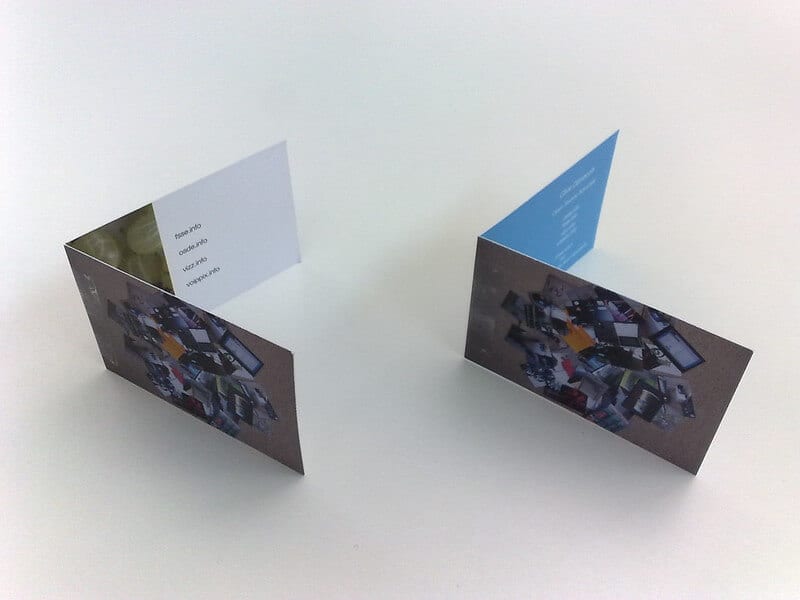 Four Types of Finishes in Folded Business Cards – Which One Should You Choose?