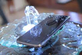 How to Recover a Dropped Phone or Tablet from Water